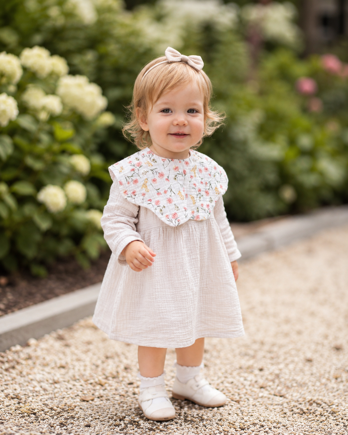 Set: Muslin Dress + Muslin Bib - 77%