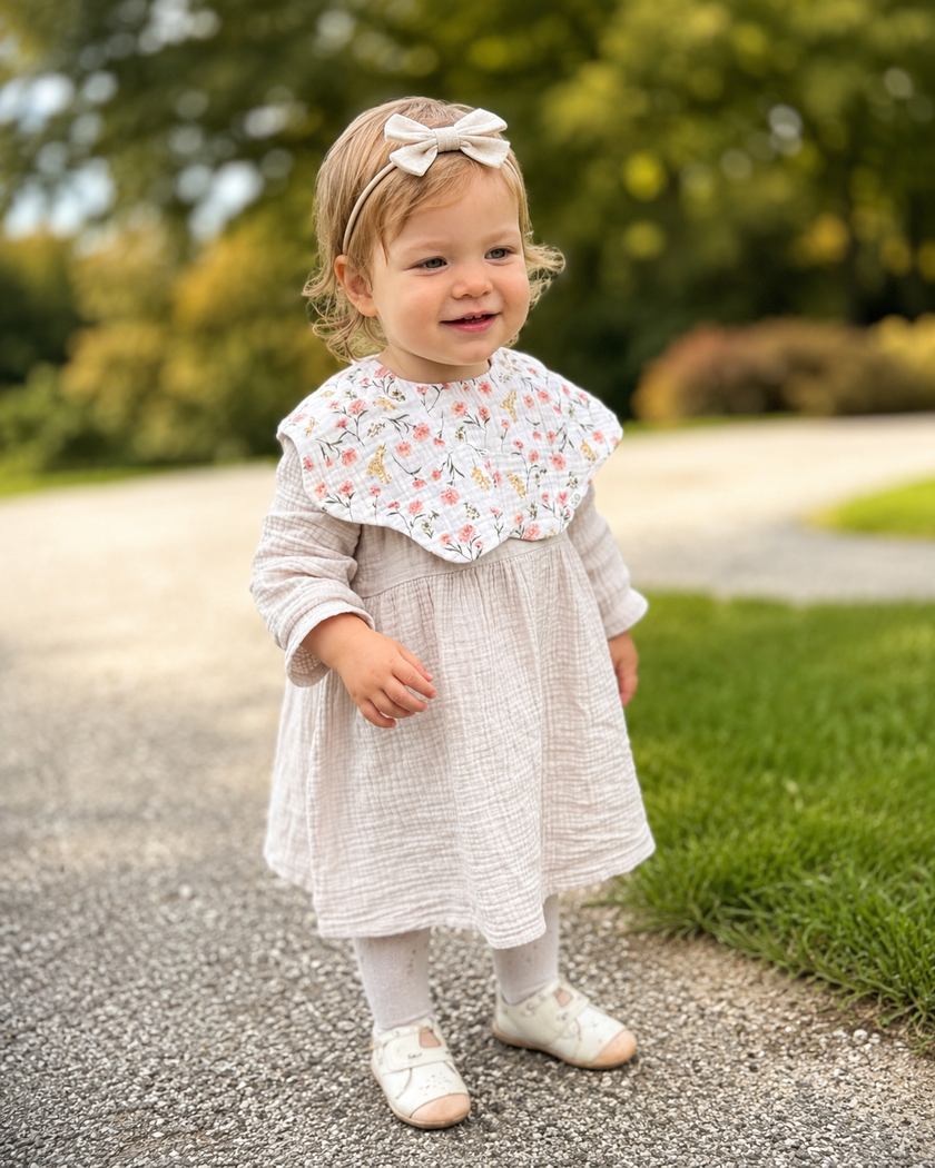 Set: Muslin Dress + Muslin Bib - 77%