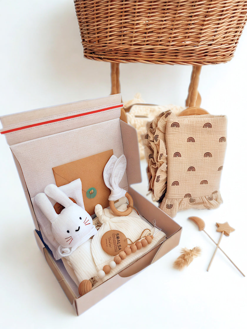 SOALSA gift set with baby bunny toy, wooden teether, and soft fabrics perfect as darilo za novorojenčka